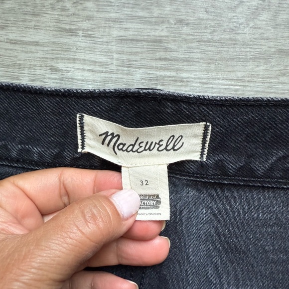 Madewell Denim Mid Rise Front Slit Midi Black Skirt Size 32 - Picture 3 of 7